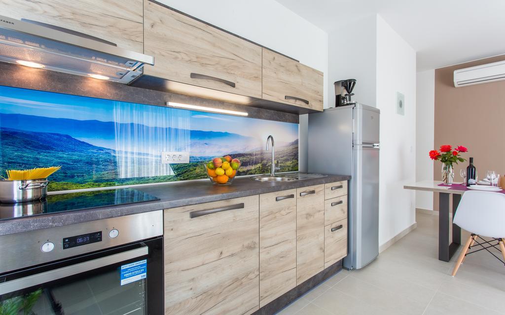 Apartments Viktorija Baska  Exterior photo
